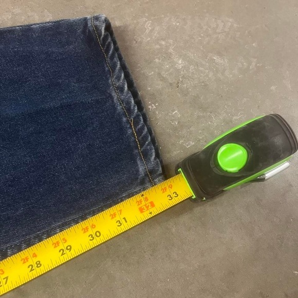 Vintage Levi's 560 men's dark wash pleated jeans loose comfort 2004 36 - Picture 5 of 8